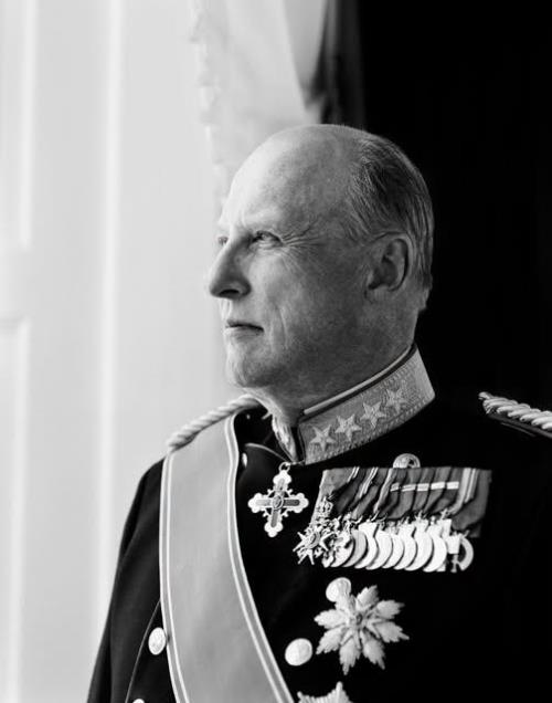 Lenke til artikkel: Hans Majestet Kong Harald V er død. 